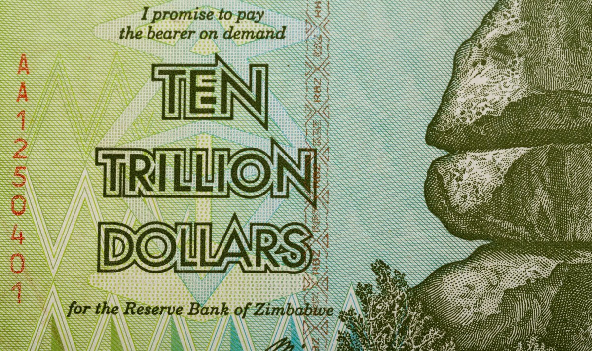 SEE EI OLE NALI: Zimbabwes läks sajandi alguses inflatsioon tõesti käest ära. Seal trükiti isegi kümne ja saja triljoni euro suurusi kupüüre ning avalikes käimlates olid karmid manitsused, et rahatähtedega ei tohi tagumikku pühkida.