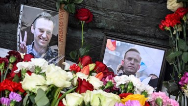 Семья и соратники Навального не могут найти его тело. Что известно