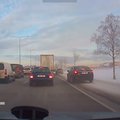 VIDEO | Ummiku ajal muutub kaherajaline Tartu maantee lõik sujuvalt kolmerajaliseks