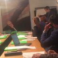 DELFI VIDEOD JA FOTOD: Keskerakonna juhatus kogunes nädala teisele kriisikoosolekule