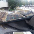 Juunitormi lõhutud kortermaja katus tõi 20 000-eurose kahju