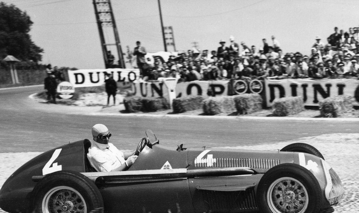 Juan Manuel Fangio 1951. aastal Alfa Romeo roolis.