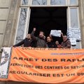 Protestijad hõivasid migrantide toetuseks Vatikani saatkonna Pariisis