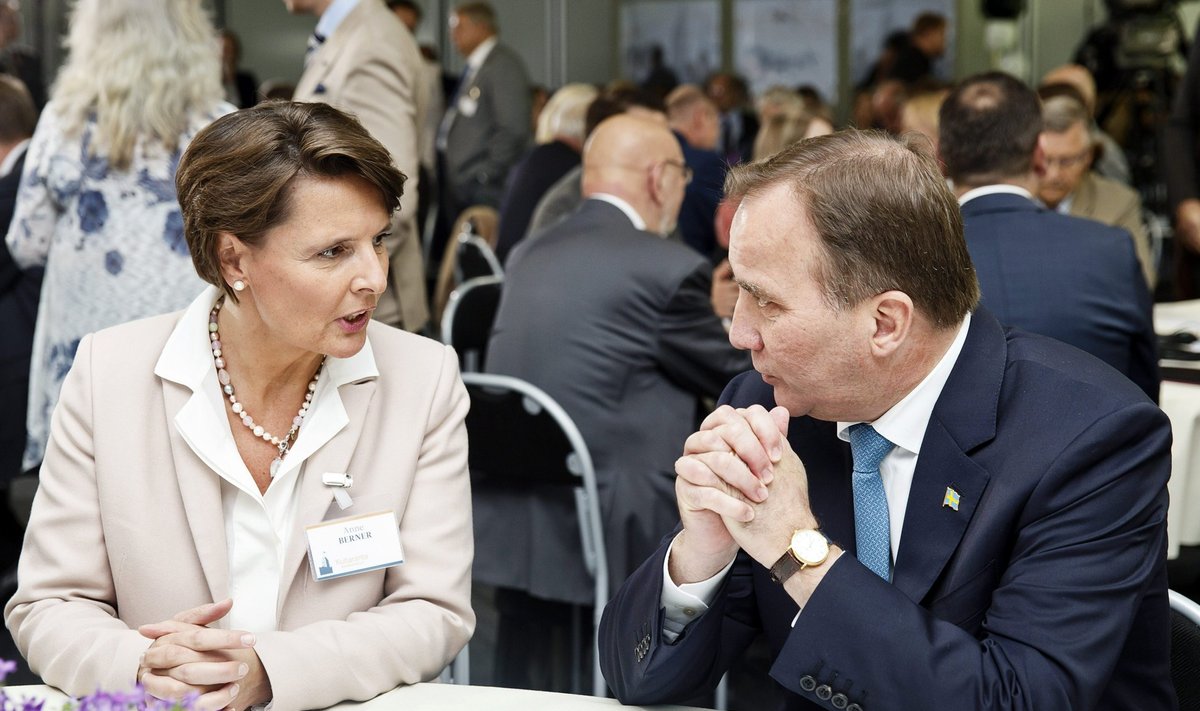 Soome majandus- ja transpordiminister Anne Berner (vasakul)