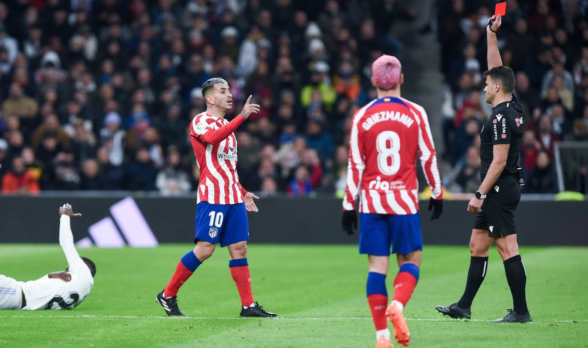 Angel Correa punane kaart jättis Atletico viimaseks pooltunniks arvulisse vähemusse.