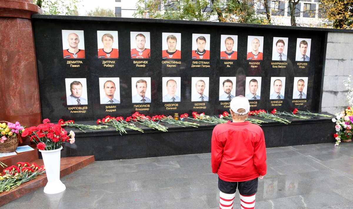 Commemorating tragedy of HC Lokomotiv Yaroslavl