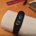 TEST | Xiaomi Mi Band 3 aktiivsusmonitor leiab päris kena pulsi ka tualettpaberirullilt