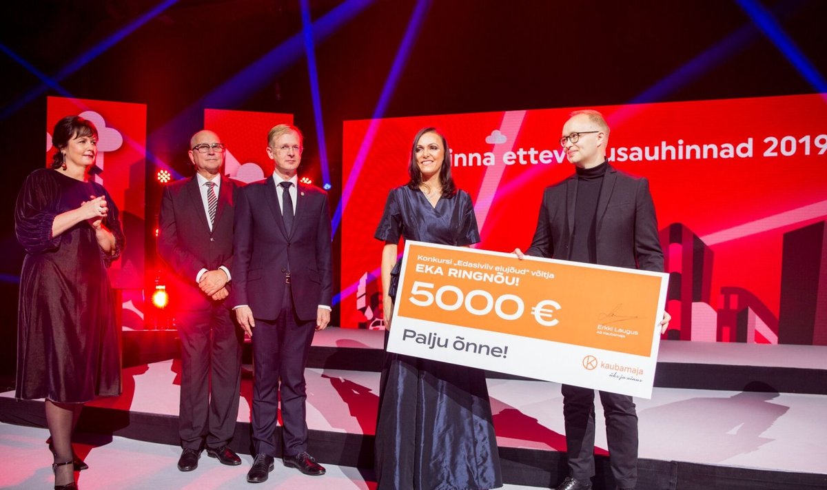 Tallinna kile ja plastiku taaskasutamise konkursi Edasiviiv elujõud eripreemia 5000 eurot võitis Eesti Kunstiakadeemia ideekavand RINGNÕU.