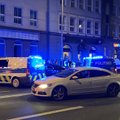 ФОТО: Полицейские задержали в центре Таллинна алководителя. Их работе пытался помешать другой пьяный мужчина