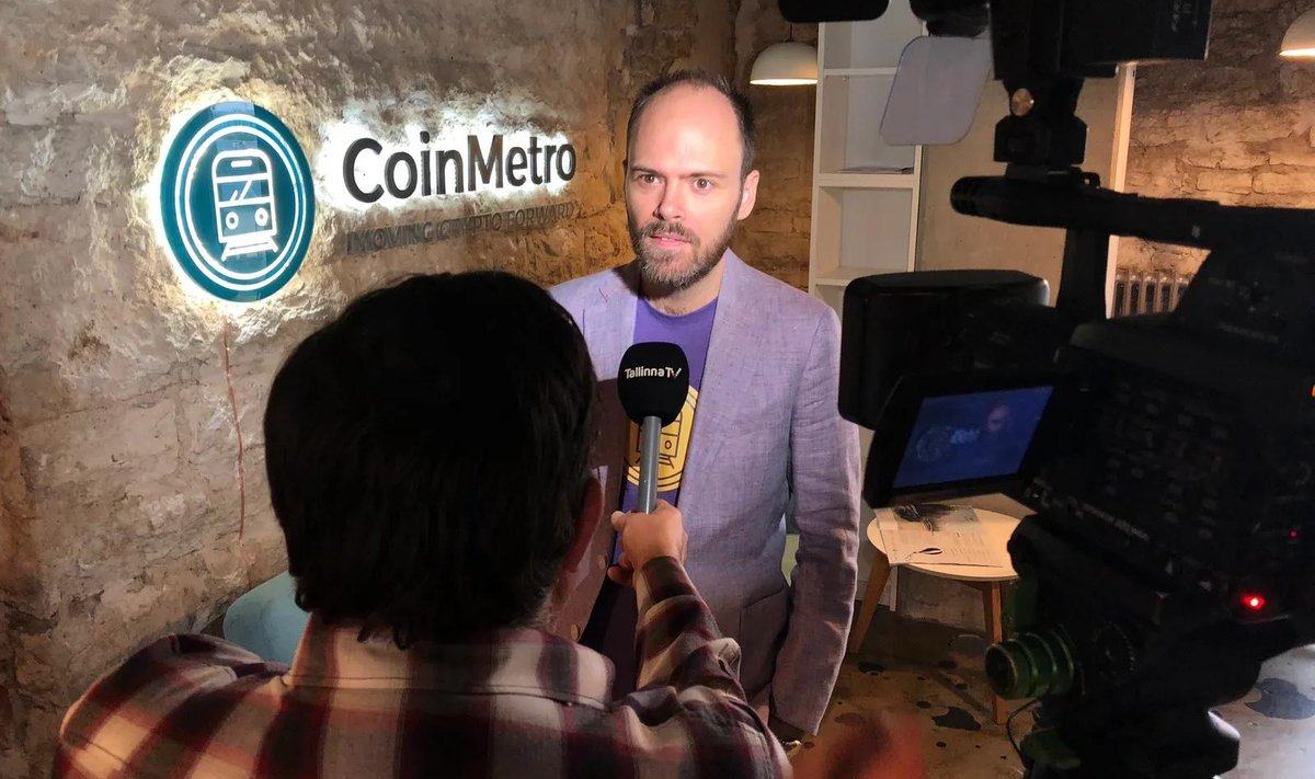 НИКАКОЙ ПАНИКИ: Основатель и генеральный директор Coinmetro Кевин Мурко - эксперт по валютным рынкам и криптоиндустрии, он выступает на тематических конференциях и дает видеоинтервью. Мурко относительно спокойно относится к возникшей проблеме.