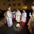 FOTOD: Katoliiklased kogunesid paasaöö jumalateenistusele