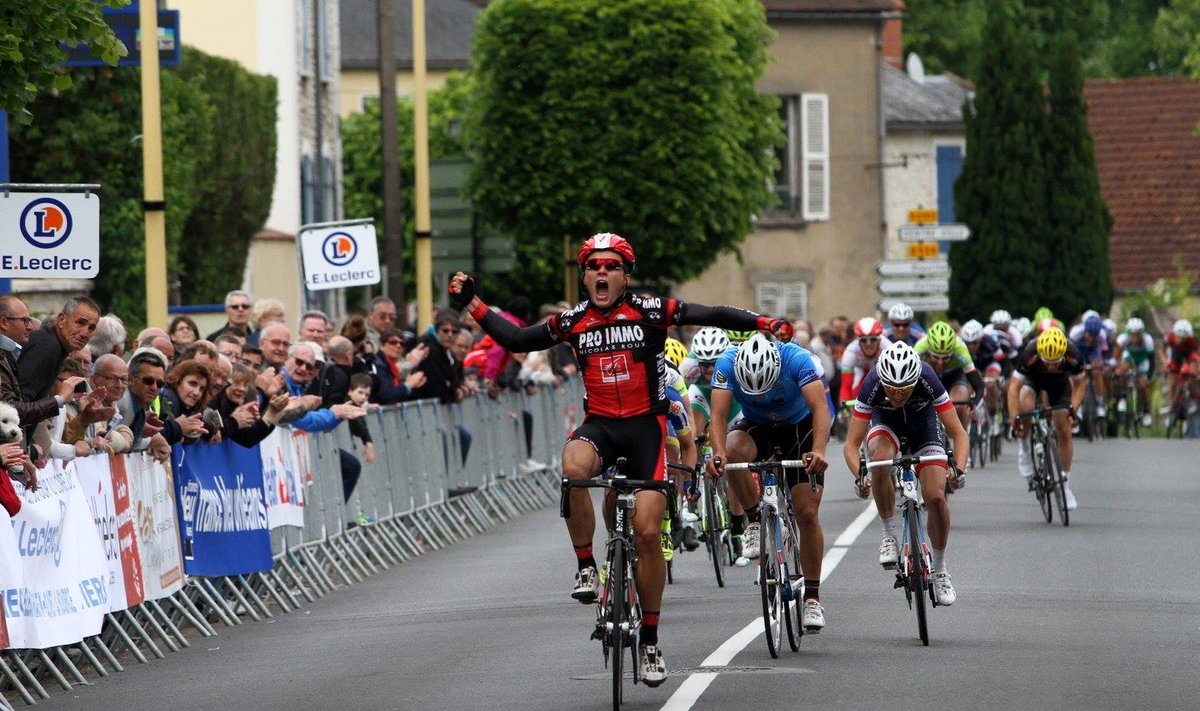 Martin Laasi võidukas finiš Tour du Loiret velotuuril