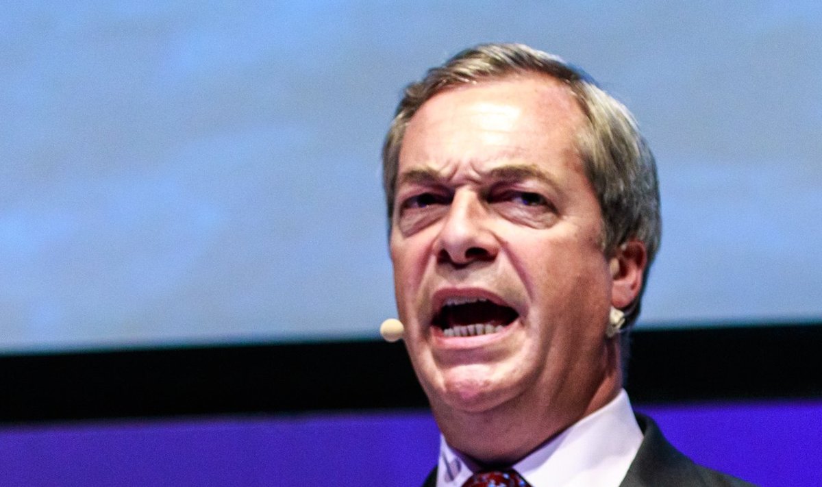 Tuntud Brexiti algataja ja pooldaja Nigel Farage leidis, et europarlament võiks Mayle sümboolse koondamisteate saata.