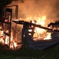 FOTOD: Paides põlenud aiamaja hävines täielikult