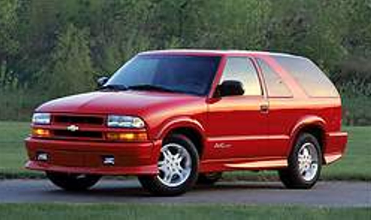 HOIDU AUTO EEST: Kaheukseline tagaveoline Chevrolet Blazer. GM