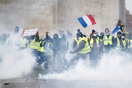 Pariisi kollaste vestide protest