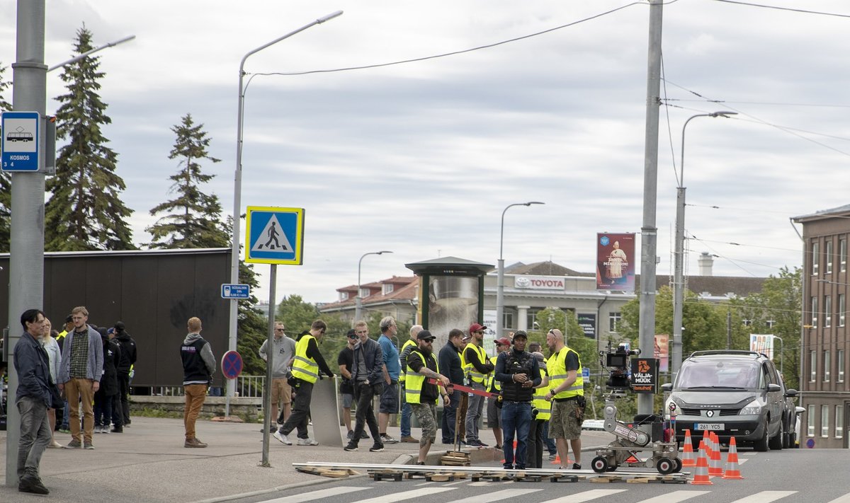Christopher Nolani filmi „Tenet” võtted Pärnu maanteel.