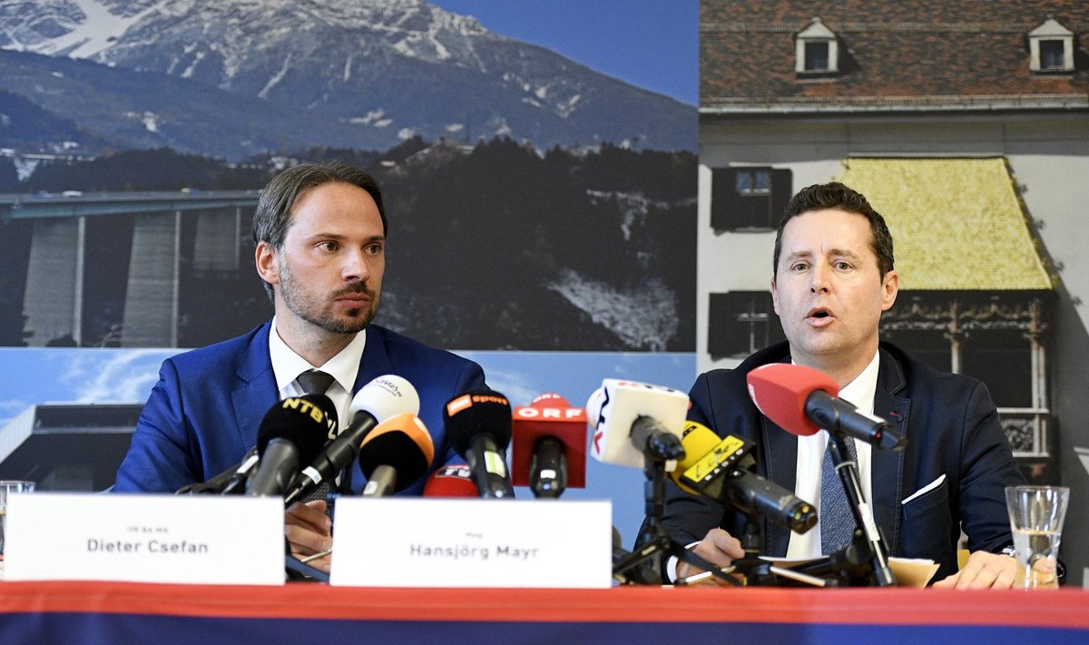 Dieter Csefan Austria föderaalpolitseist ja Hansjoerg Mayr Innsbrucki prokuratuurist tänasel pressikonverentsil.