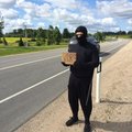 FOTOD: Viljandi-Pärnu maantee ääres hääletas ninja
