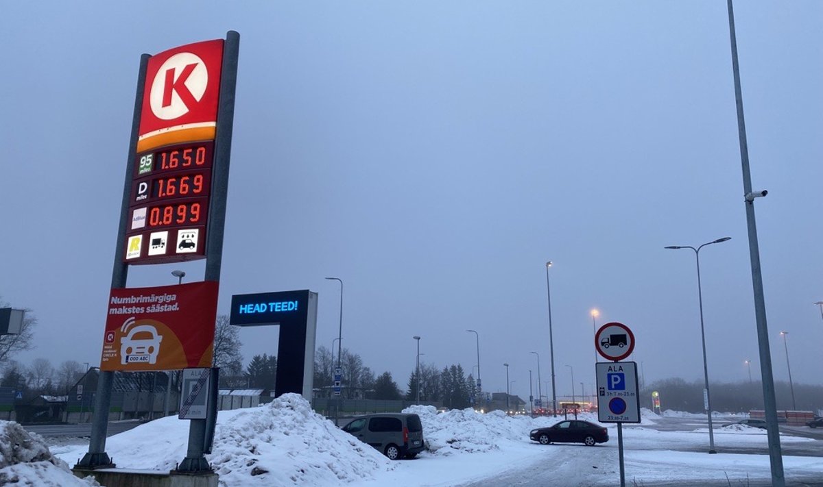 Kütuse hinnad neljapäeva hommikul Tallinna külje all Peetri Circle K tanklas.