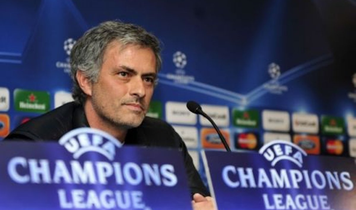Jose Mourinho Chelsea-Inter mängueelsel pressikonverentsil