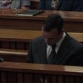 Tapetud Reeva Steenkampi vanemad tunnistasid, et Pistorius maksis neile