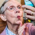 Mobiilipank pole vaid noorte pärusmaa: vanim kasutaja on nutilembene 95-aastane