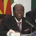 Zimbabwe president Robert Mugabe ei astunud vaatamata survele endiselt tagasi
