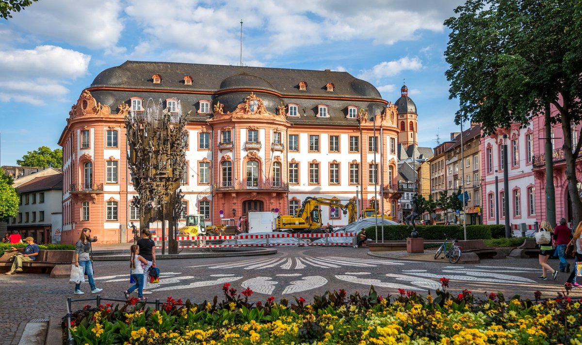 Mainz on kuulus rikka kultuuripärandi, arhitektuuri ja iidse veinikultuuri poolest. 