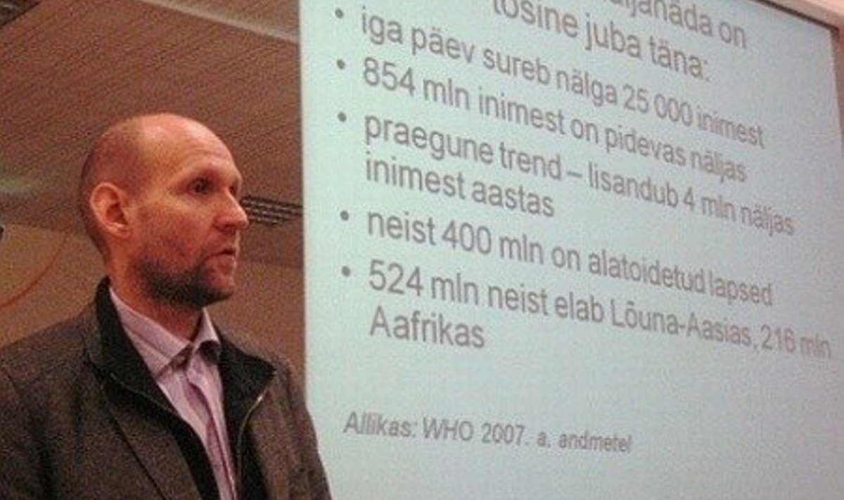 Helir-Valdor Seeder pidas abiturientidele loengu näljast. Foto: Toomas Tippi/jarva.ee