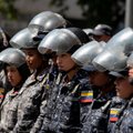 Венесуэла закрыла участок границы с Колумбией, откуда должна была прибыть гуманитарная помощь из США и развернула там войска