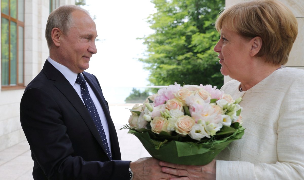 „Meie strateegiline huvi on Venemaaga suhteid säilitada,” ütles Angela Merkel.