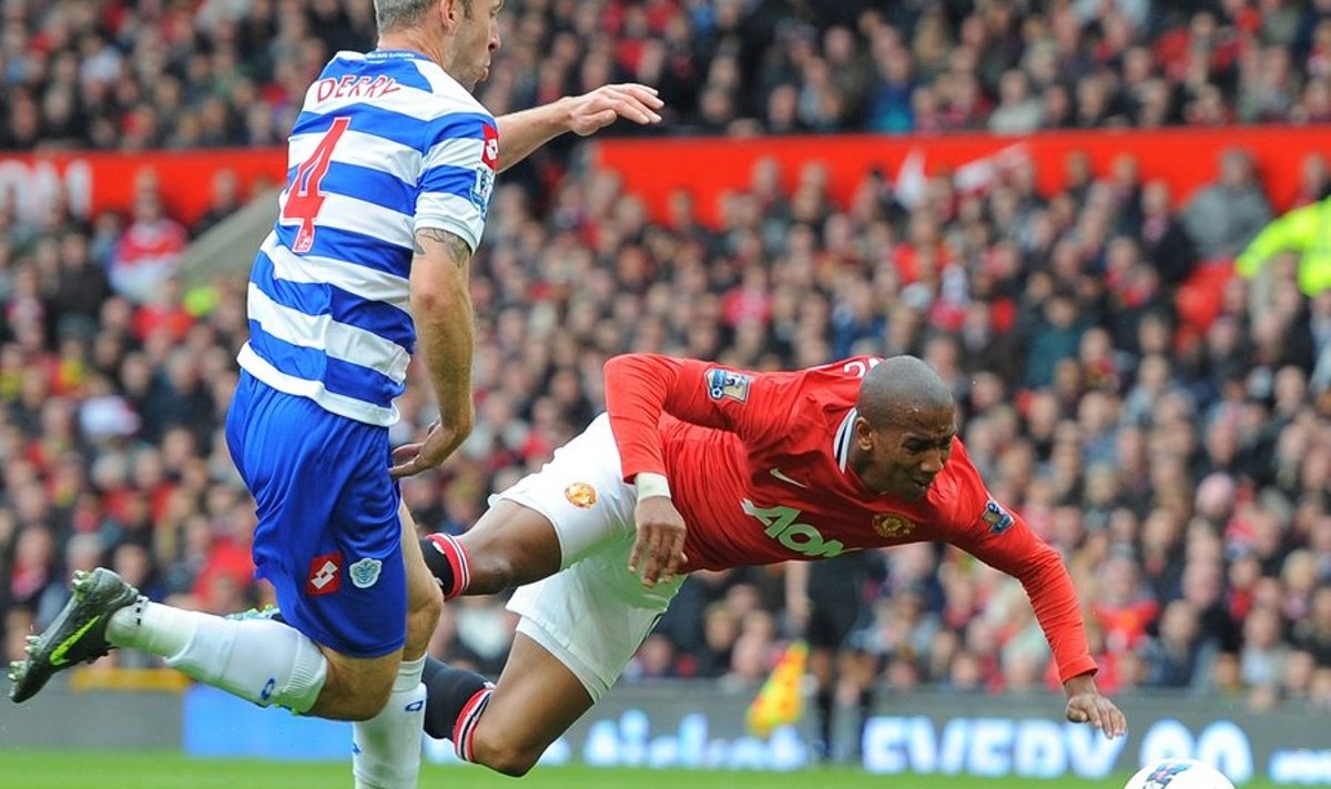 Ashley Young ja Shaun Derry, Manchester United vs QPR