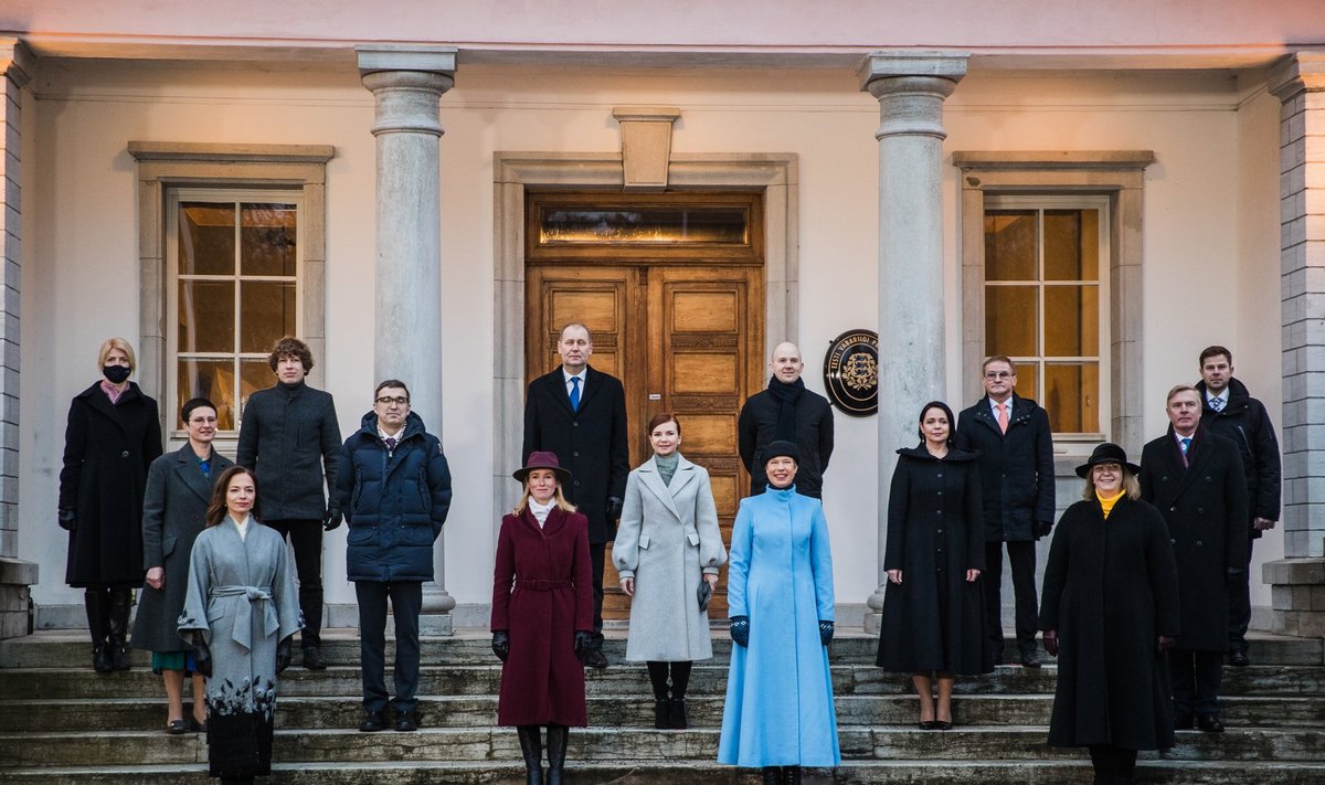 Valitsuse liikmed ja president Kersti Kaljulaid jaanuaris