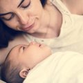 Karm hoiatus: vastsündinut ei tohiks kunagi ema või isa rinnale magama jätta
