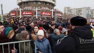 OTSEBLOGI | Moskvas toimuvad Aleksei Navalnõi matused. Rahvas skandeerib: „Putin on mõrtsukas!“