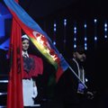 ВИДЕО | Армянин поджег азербайджанский флаг на чемпионате Европы по тяжелой атлетике: я хотел, чтобы он не развевался в нашей столице