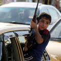 Poisikesed haaravad Iraagis relvad pühasõdalaste vastu
