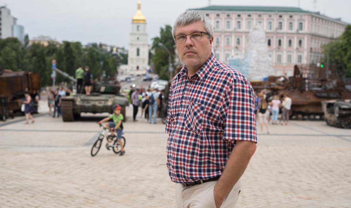 Alo Streimann ütles, et transpordiettevõttega on nad jätkanud Ukraina ja Euroopa vahel sõitmist, kuigi teavad, et kui vara sõjatsoonis hävib, siis kindlustus seda kinni ei maksa.