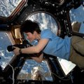 Mida teha, kui naissoost astronaudil või kosmonaudil on orbiidil viibides “päevad”?
