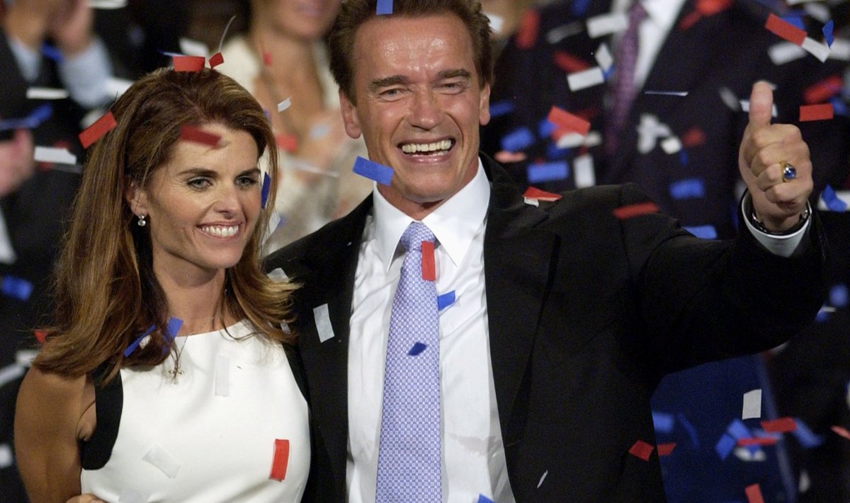 Arnold Schwarzenegger ja tema naine Maria Shriver 2003. aastal valimistulemuste üle rõõmustamas.