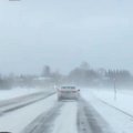 VIDEOD: Tuisk, libedus ja lumesahad: teeolud Tallinna-Tartu maanteel on päris ekstreemsed