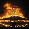 ŠOKK: Kunsti- ja hipifestivali Burning Man külastaja jooksis otse tulesurma