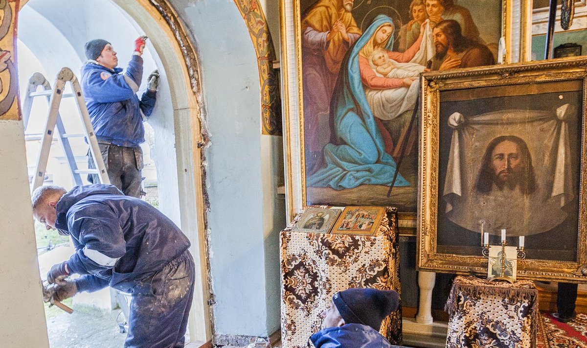 Mustvee Püha Nikolause kirikus käivad juba hoogsalt remonditööd. Kirik saab Riigikogu otsuse põhjal 5000 eurot.