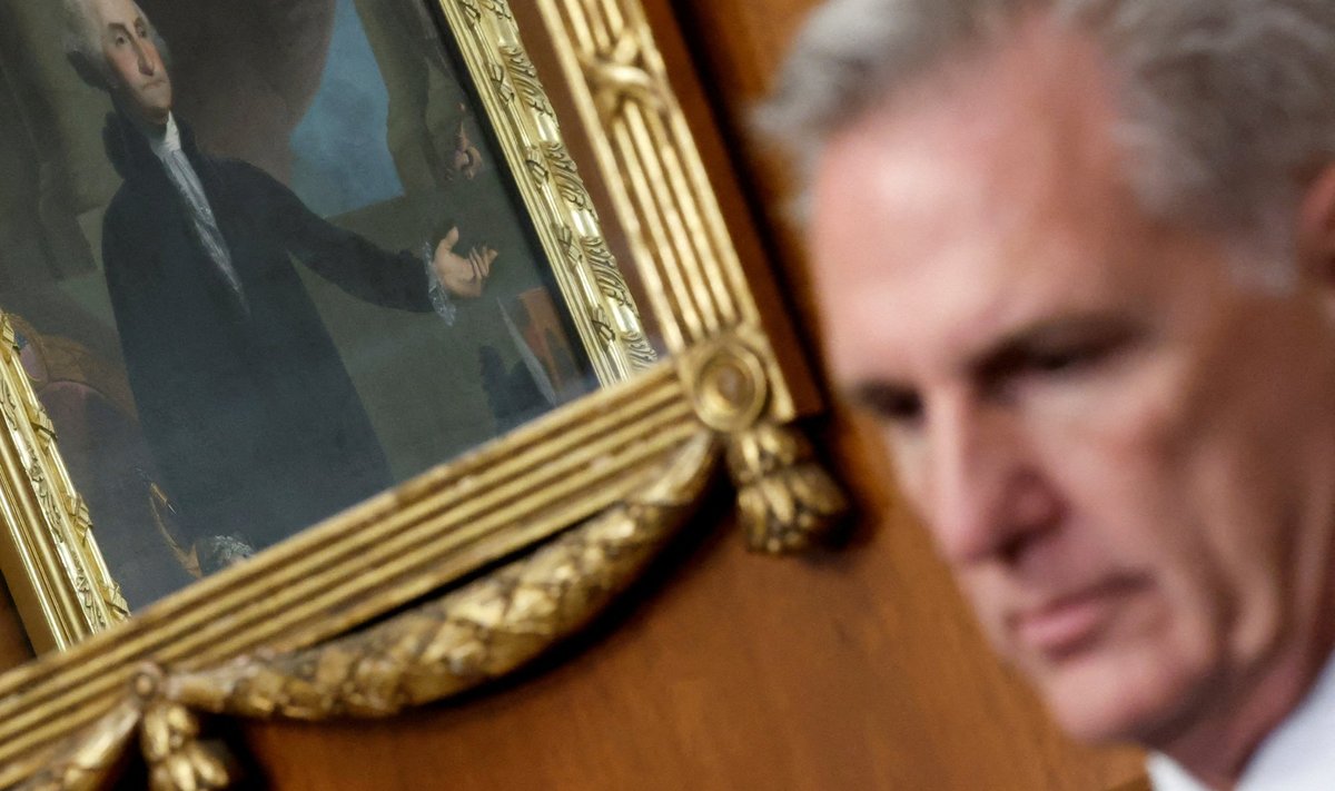 Esindajatekoja spiiker Kevin McCarthy peaks tegelema ka Ukraina eelnõuga, kui vabariiklikaste käremeelsed teda enne ei kukuta.