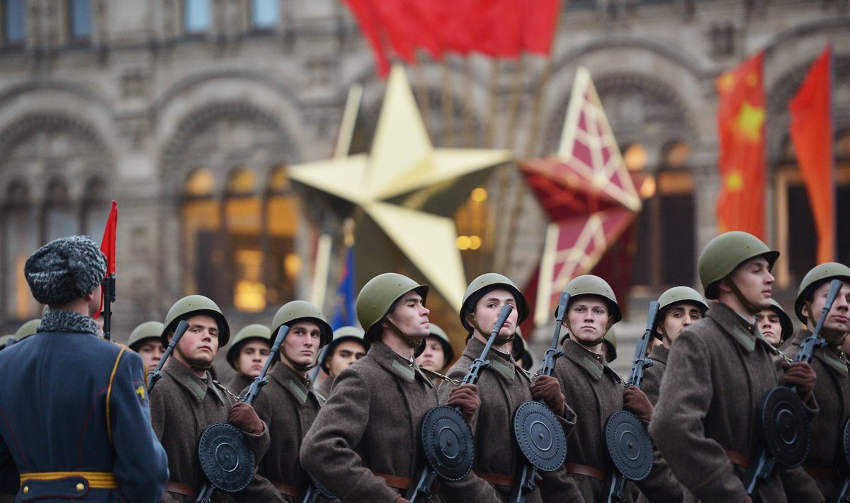 Military march dedicated to 1941 Military Parade anniversary