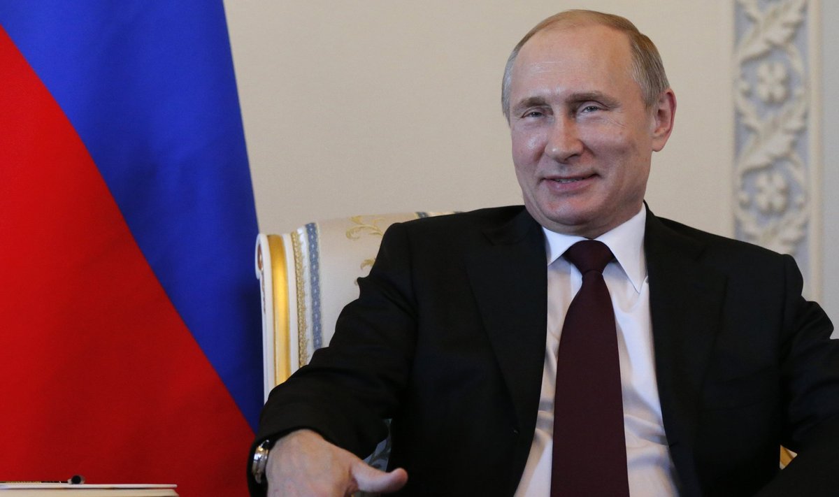 „Kuulujuttudeta hakkaks igav,” ütles Putin, olles eile esimest korda pärast 5. märtsi avalikkuse ees.