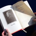 На аукционе в Британии выставят "Майн кампф" с автографом Гитлера