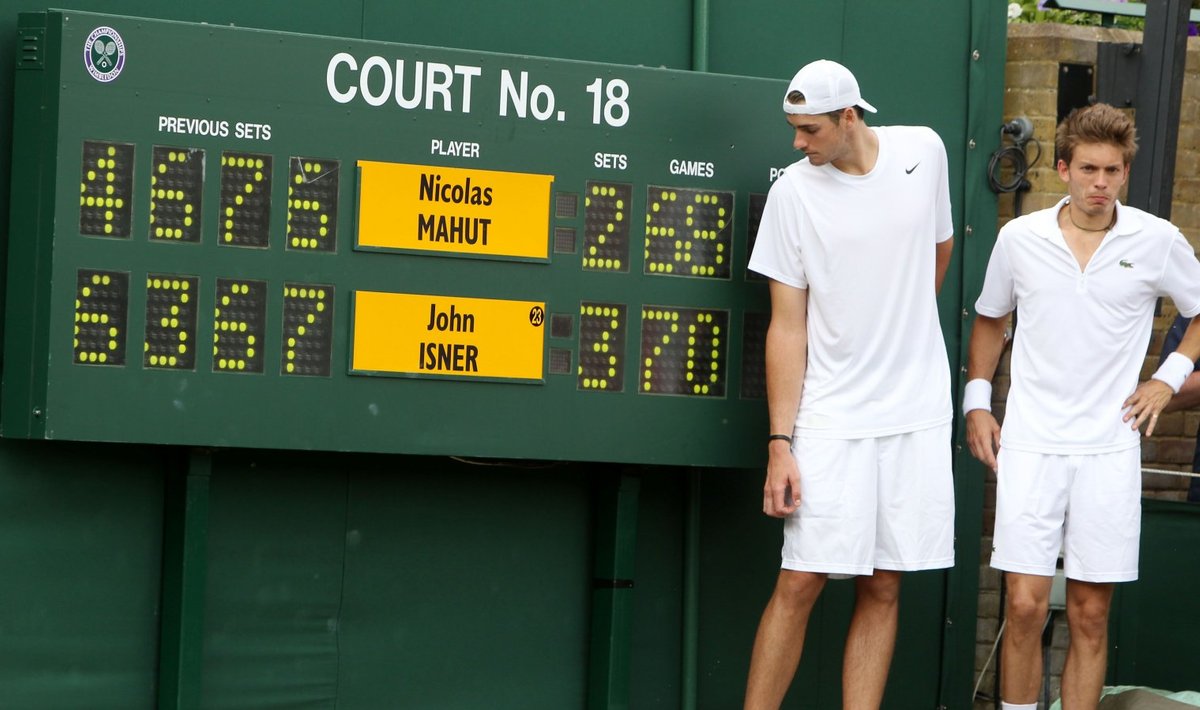 John Isner ja Nicholas Mahut mängisid 2010. aastal Wimbledoni otsustava seti 70:68-ni. 2019. aastast otsustati Wimbledonis otsustava seti tie-break kasutusele võtta pärast seisu 12:12.