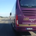 Lux Expressi bussijuht eksis teel Tallinna Muhusse ära. Reisijad jäid juhi kõrvalepõigete tõttu praamist maha